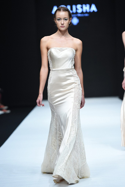 纯真与性感的协奏曲 中国国际时装周演绎新时代新娘美学