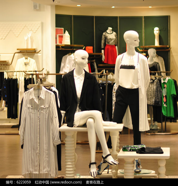 休闲服装店产品陈列之美 从红动网高清图片下载到设计灵感